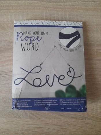 Mot " Love" à créer