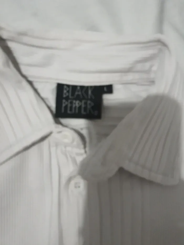 Polo blanc - photo numéro 2
