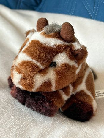 Petite peluche girafe