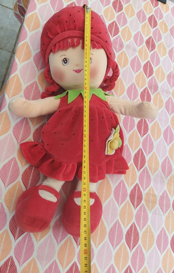 Grande poupée peluche Charlotte aux fraises - photo numéro 2