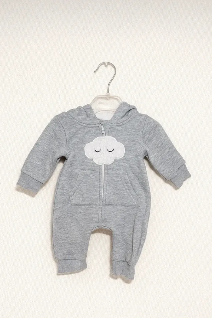 💚Combinaison bébé grise avec capuche – motif nuage – T. 1 mois