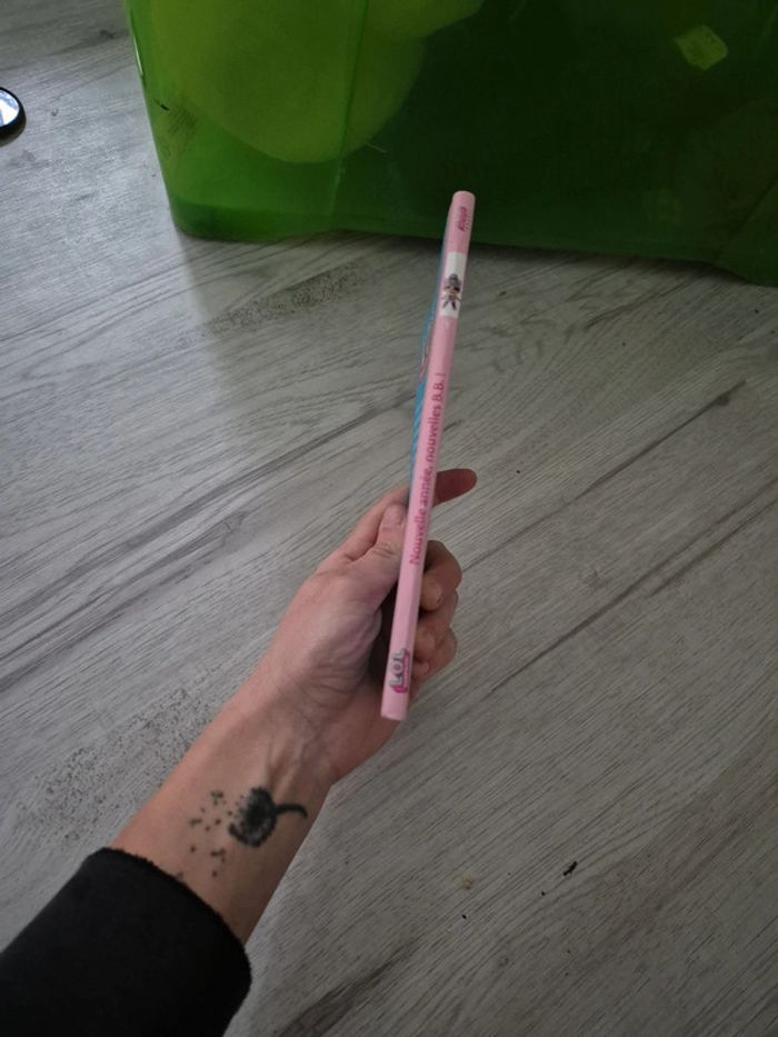 Livre de la bibliothèque rose, LOL surprise; nouvelle année, nouvelle b.b.! - photo numéro 3