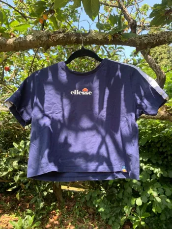 Crop top ellesse  12-13 ans