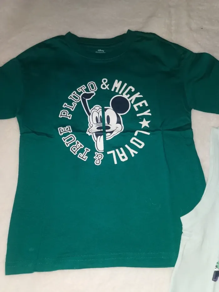 Lot de 2 tee-shirts taille 4 ans - photo numéro 2