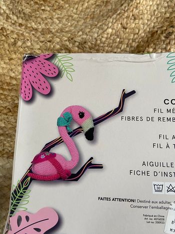 Kit crochet le flamant rose juste ouvert pas utilisé