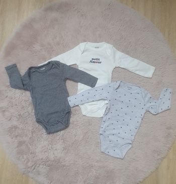 Lot de trois bodies manches longues 3 mois
