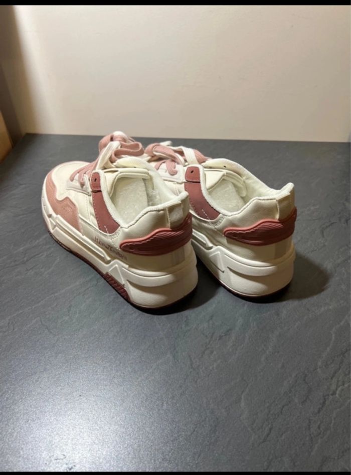 Basket blanche neuf - photo numéro 3