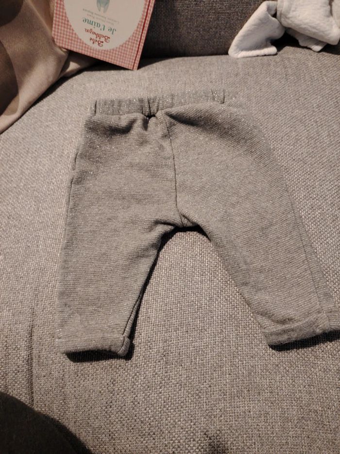 Pantalon kiabi 12 mois - photo numéro 2