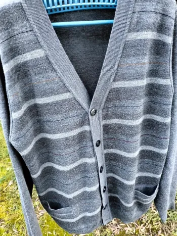 Cardigan homme gris avec rayure taille xl