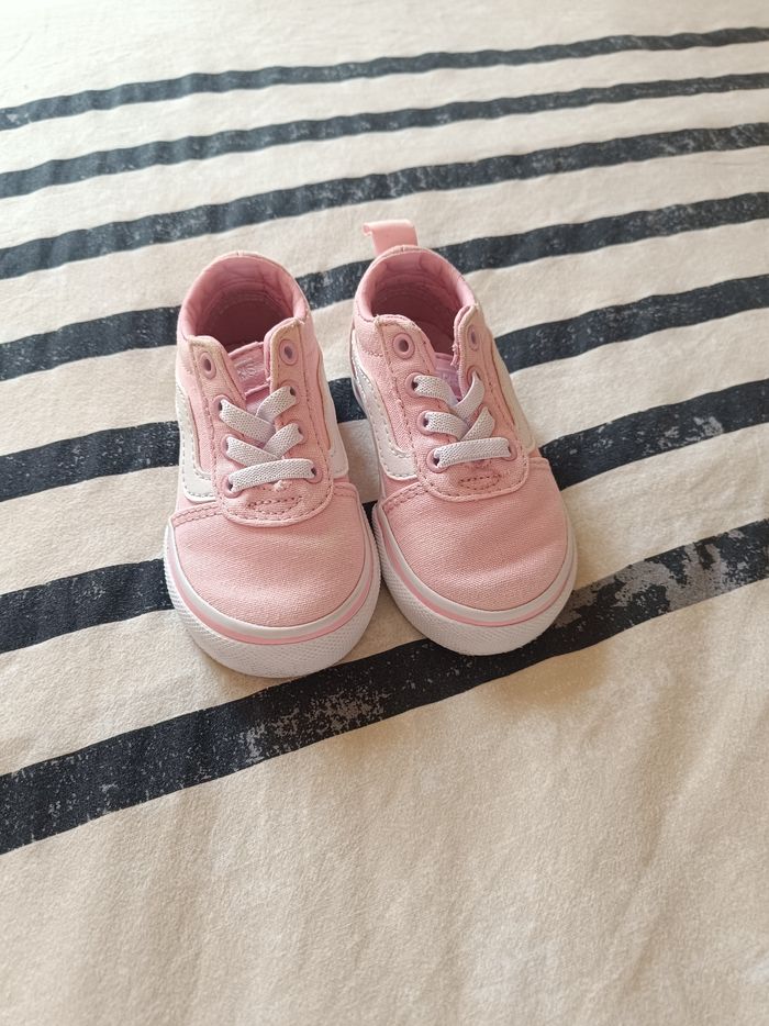 Vans rose