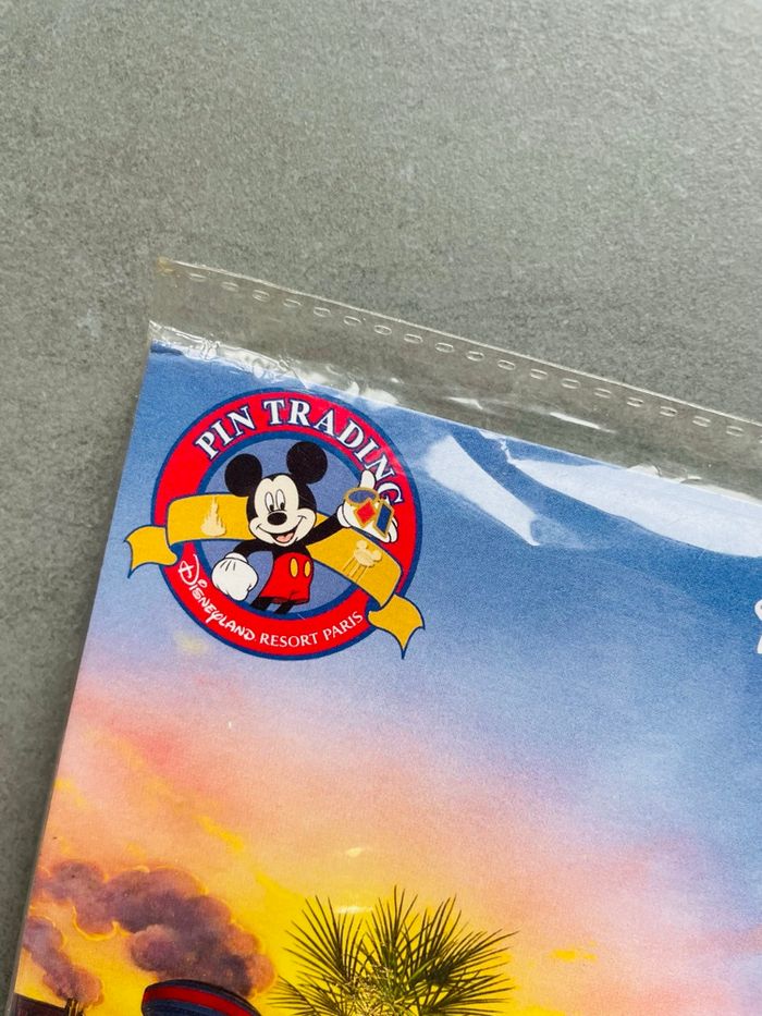 Pin trading 2005 Donald far west - photo numéro 2