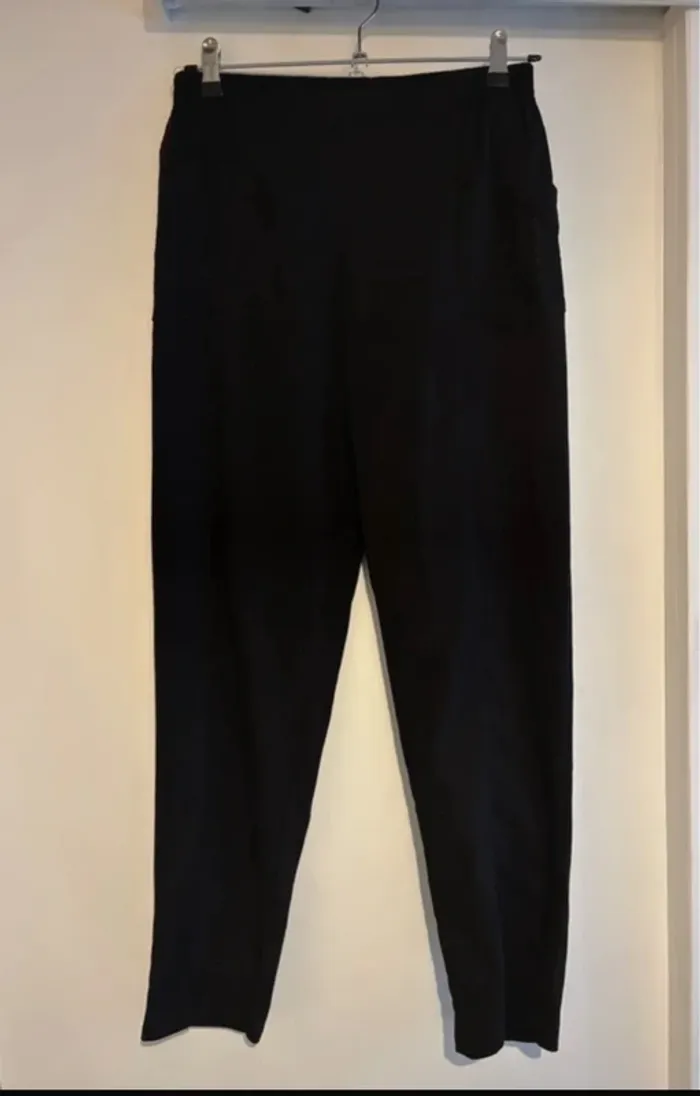 🖤 Pantalon noir été – Taille 38/M – Très bon état - photo numéro 3
