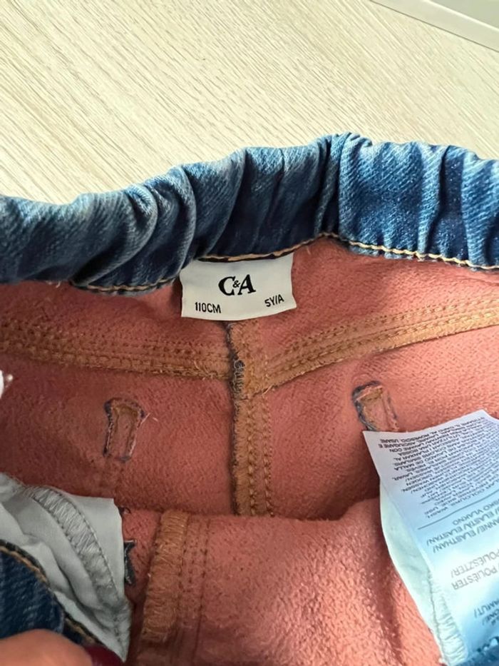 Jeans doublé chaud C&A 5 ans comme neuf - photo numéro 3