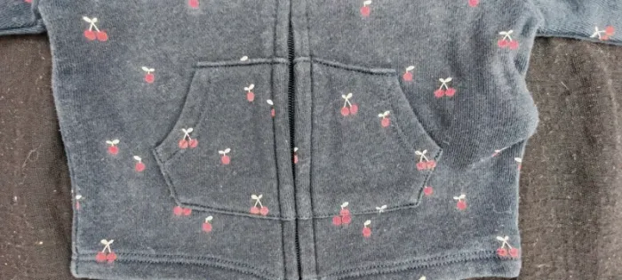 Gilet Fille Kiabi à capuche – Taille 3 mois (62 cm) 🍒 - photo numéro 2