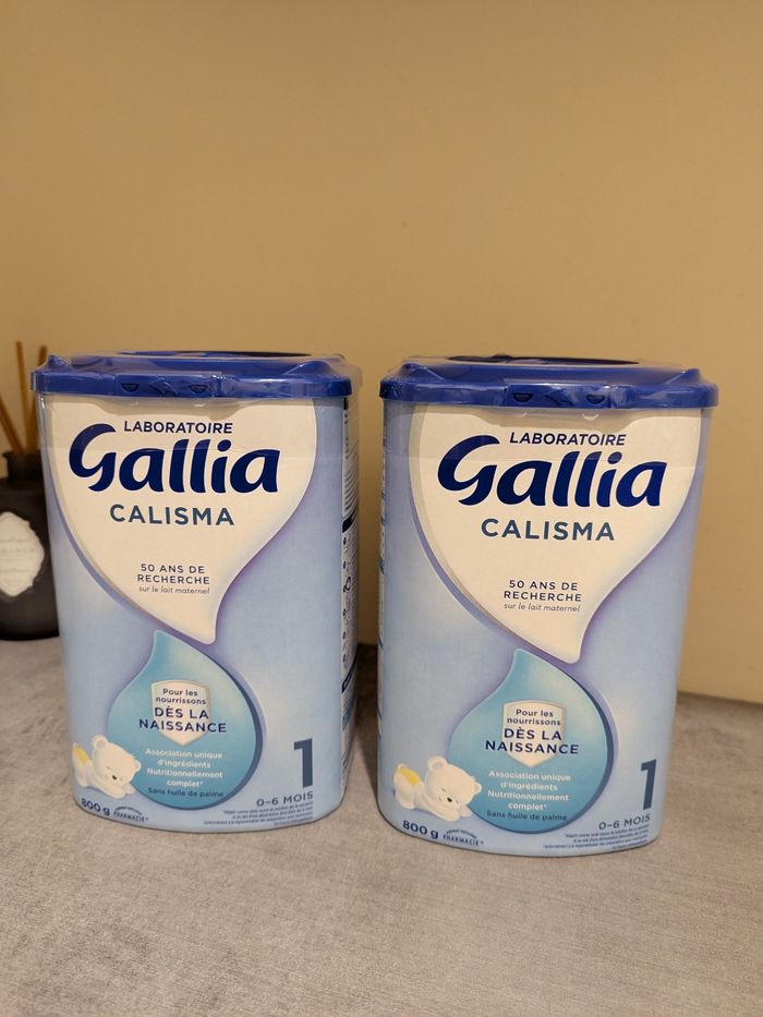 2 boîtes neuves lait 1er age Gallia