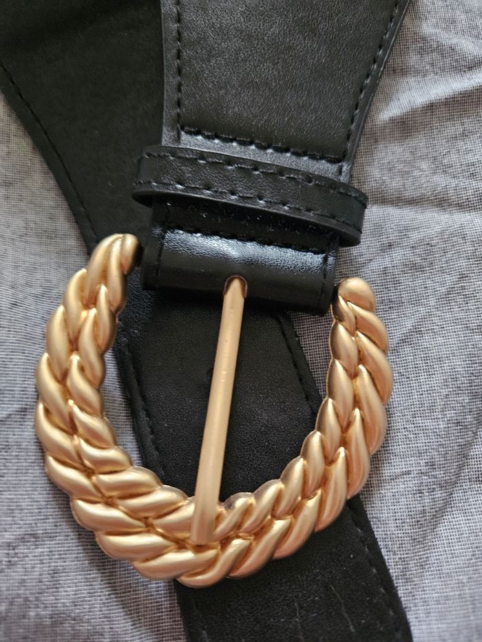 Ceinture élastiquée boucle dorée torsadée - photo numéro 2
