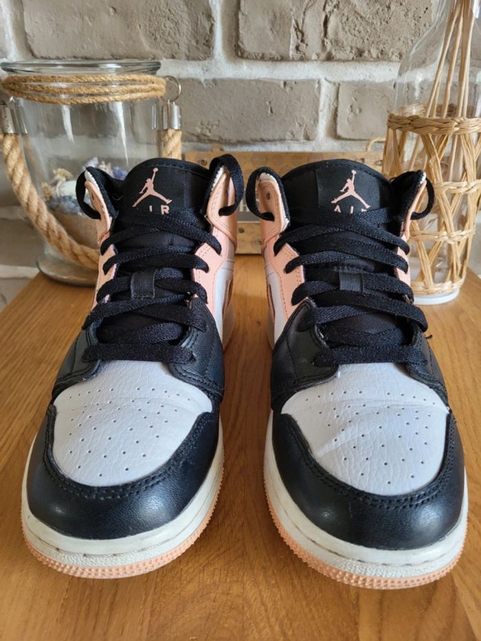 Baskets Nike Jordan 1 Mid Black Toe orange arctique - banc noir et rose, excellent état - photo numéro 12