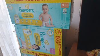 Pampers couche taille 3 et 4 