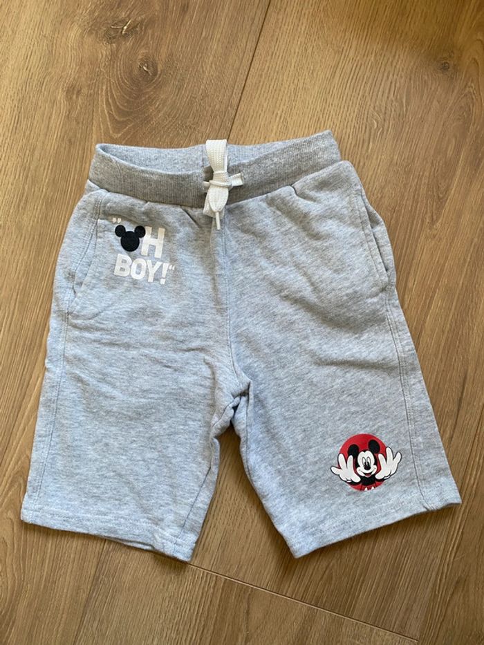 Short gris disney mickey 5 ans