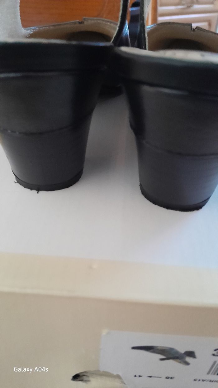 Escarpins bleu et argent - photo numéro 2