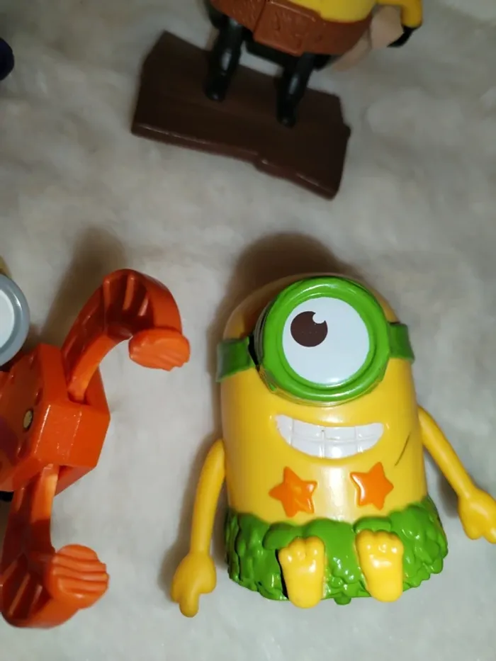 Lot figurines Les Minions - photo numéro 6