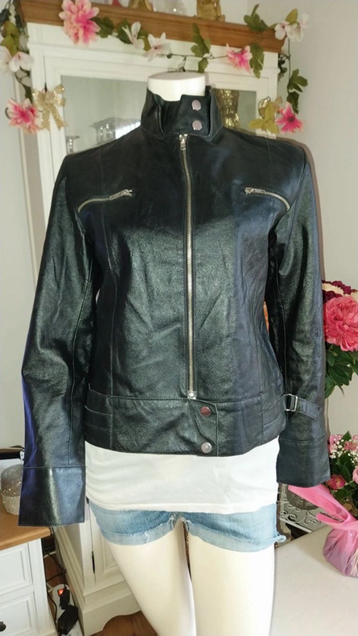 Blouson/ Perfecto/ Veste en cuir véritable noir état neuf  Taille 38