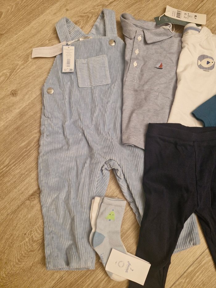 Lot vêtements 12 mois bébé - photo numéro 2
