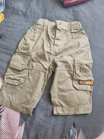 Pantalon 6 mois . Premier role