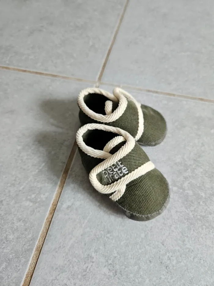 Chaussures kaki Kiabi bébé
