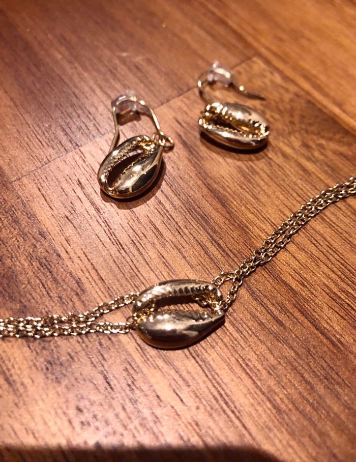 Parure dorée boucles d’oreilles + bracelet - photo numéro 3