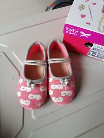 Chaussure fille pointure 18,19,20,22 ,23