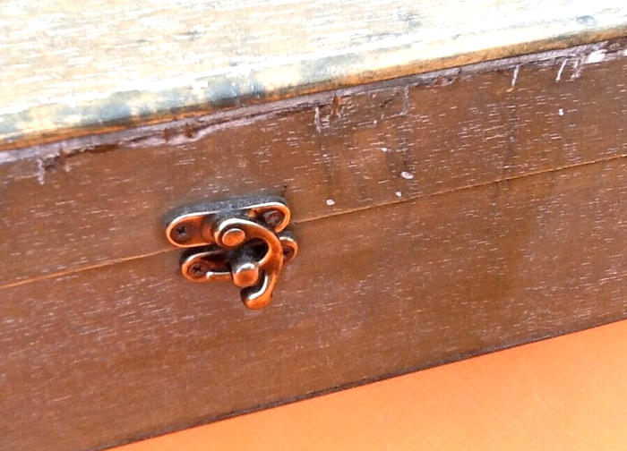 Coffret bombé Bois cérusé Fermoir laiton - photo numéro 8