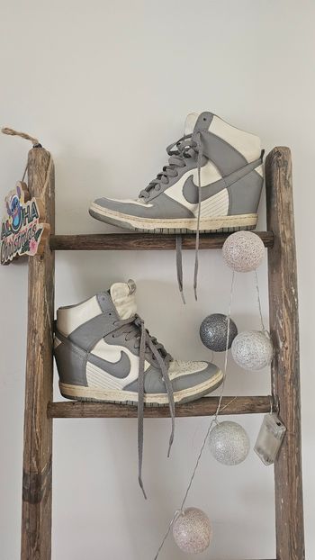 Baskets compensées Nike taille 41