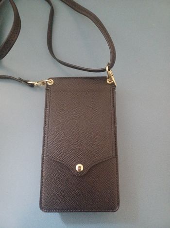 Pochette pour téléphone et carte très pratique 