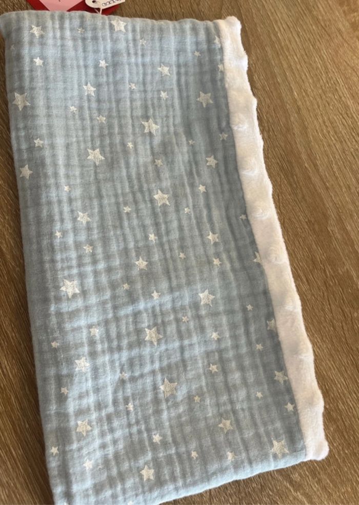 Snood bébé neuf - photo numéro 4