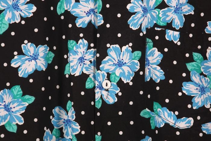 Superbe chemisette vintage 90-2000s en coton motif pois et fleurs des îles (#240291) - photo numéro 2