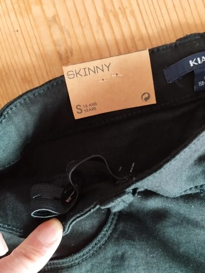 Pantalon skinny noir neuf – Taille 16 ans / S – Style Y2K tendance, inspiré des années 2000 - photo numéro 4