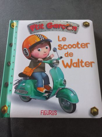 Livre bébé cartonné p'tit garçon le scooter de Walter 