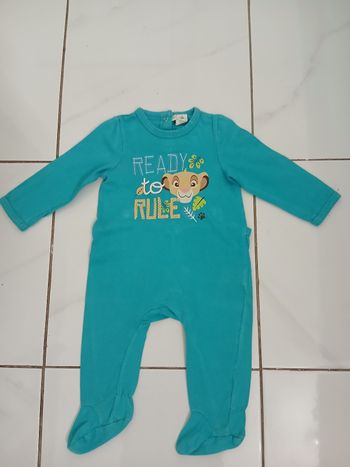 Pyjama 1 piece garcon en coton taille 6 mois marque disney