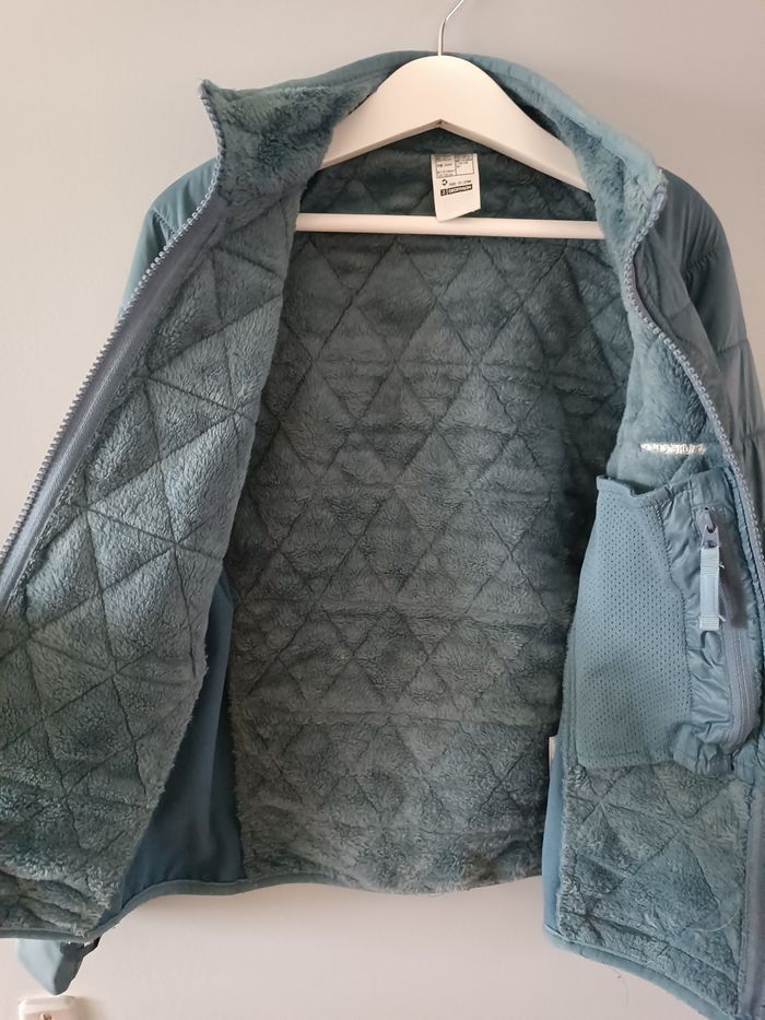 Veste Quechua enfant 8 ans | doudoune légère | bleu | chaude & confortable | randonnée / sport / école - photo numéro 7