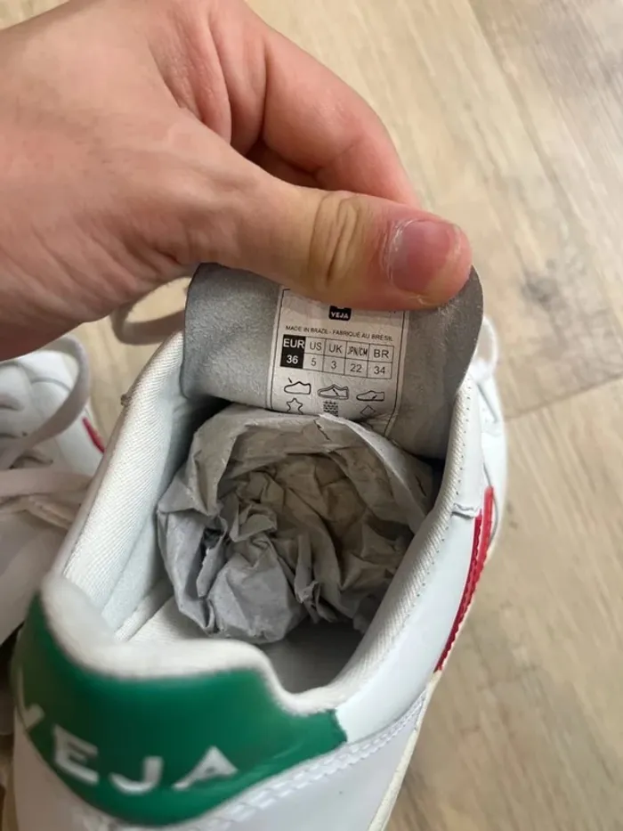Veja V-10 White Red Green 36 - photo numéro 5