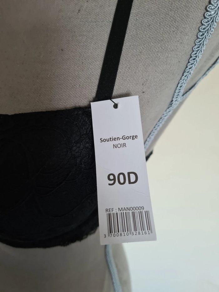 Soutien gorge - photo numéro 3