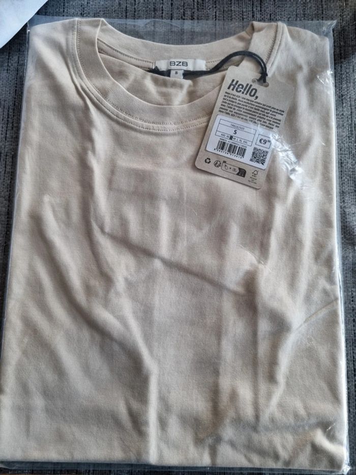 T-shirt   S