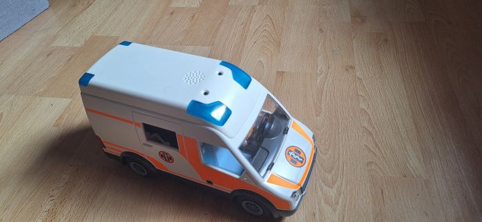 Ambulance Playmobil - photo numéro 3