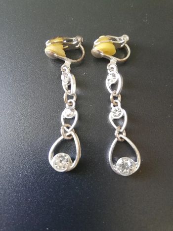 Boucles d'oreilles pendantes à pinces (clips) neuves