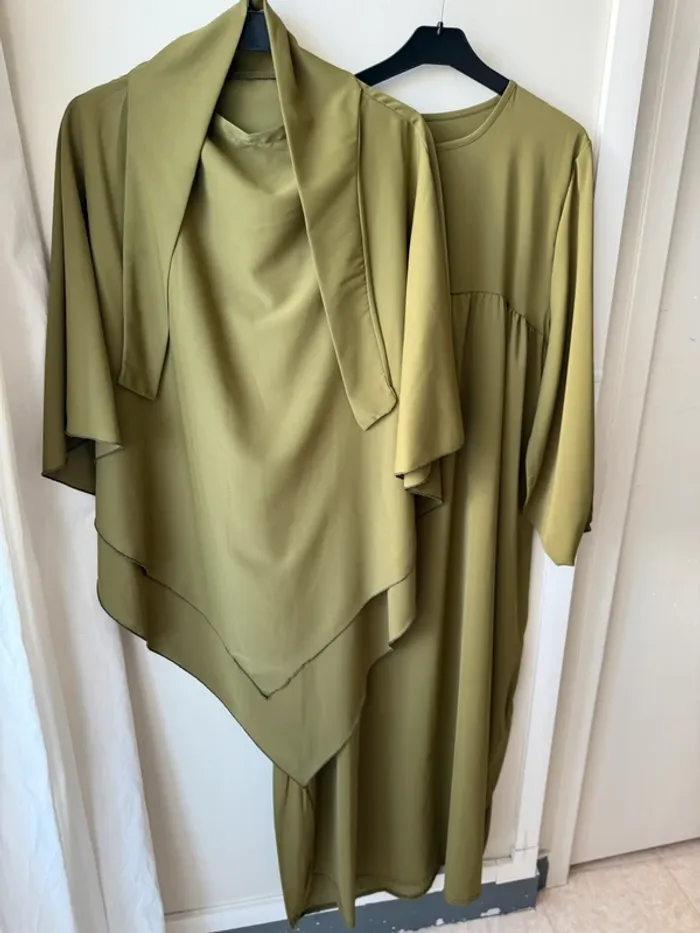 Ensemble Olive - photo numéro 2