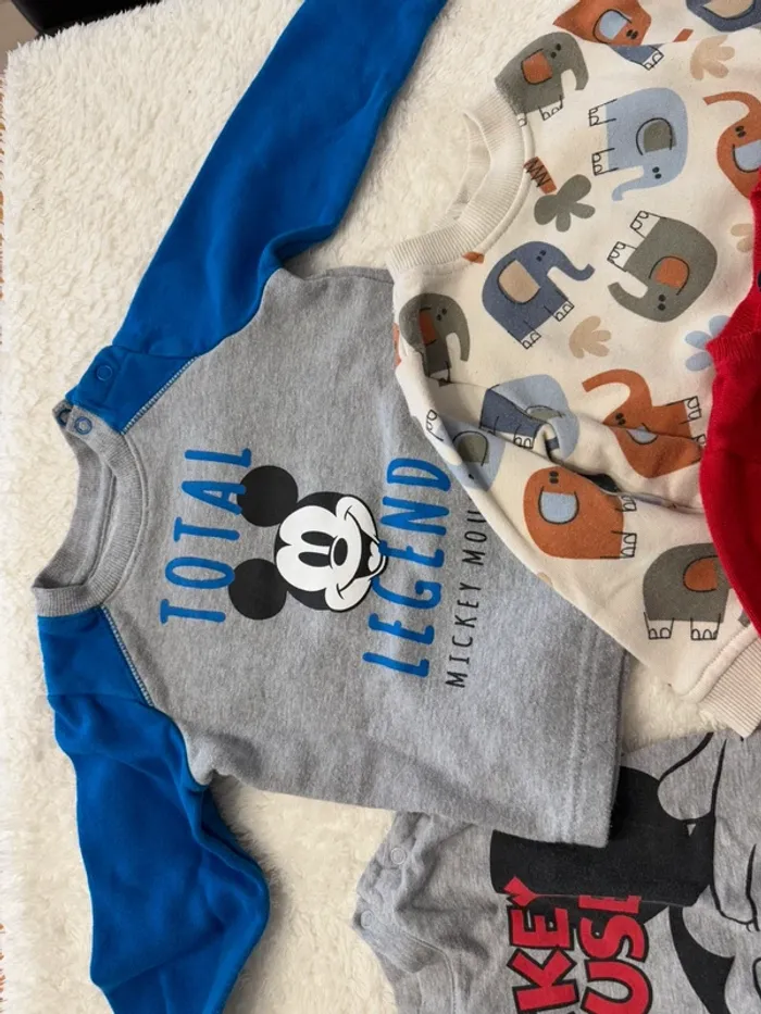 Lot pulls taille 12 mois - photo numéro 4
