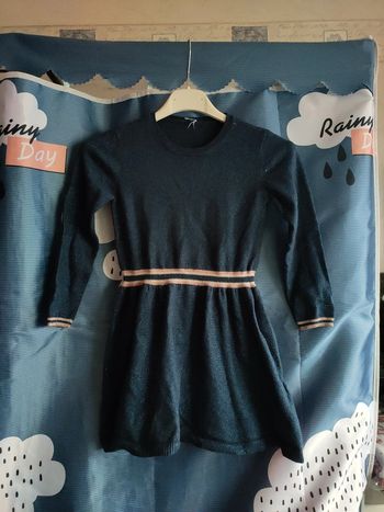 Robe en pull d'hiver fille