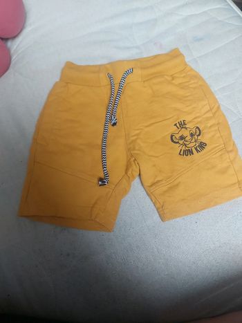 Short 2- 3 ans