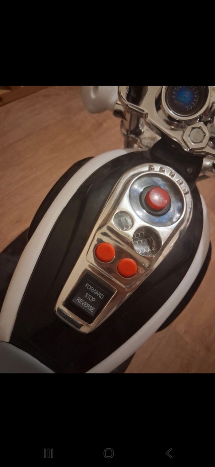 Moto électrique enfant - photo numéro 4